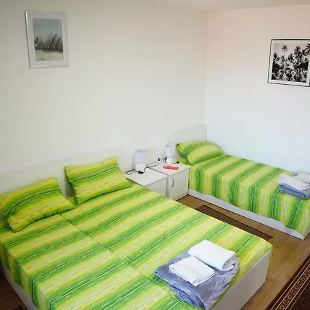 Busujok Guest house *