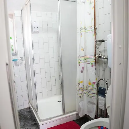 بيت ضيافة Busujok كلادوفو